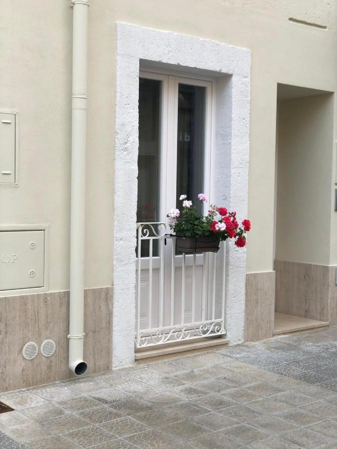 Dimora Via Vitti - Puglia Mia Apartments 모노폴리 외부 사진